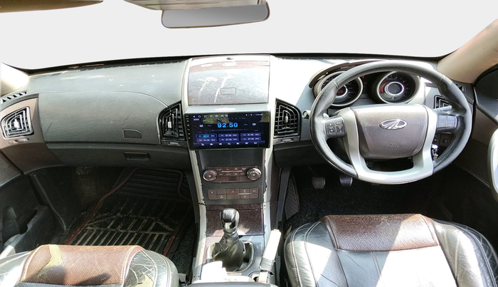 2011 Mahindra XUV500 W8, Diesel, Manual, 95,576 km, interior