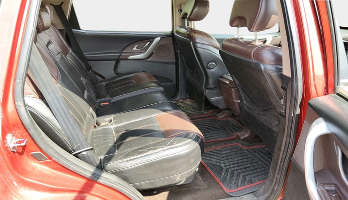 2011 Mahindra XUV500 W8, Diesel, Manual, 95,576 km, interior