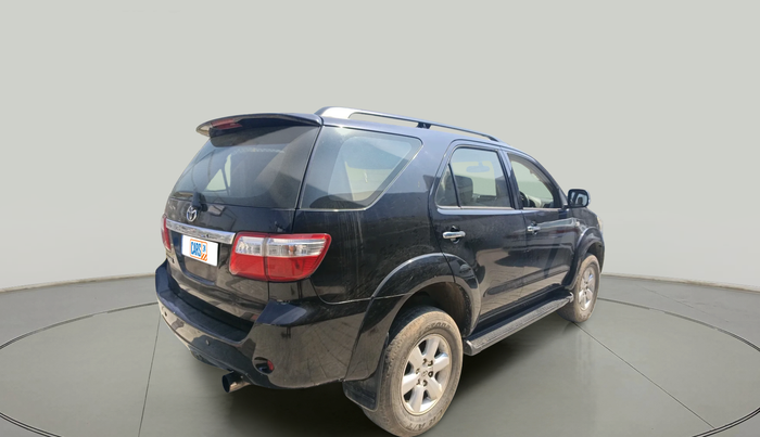 2011 Toyota Fortuner 3.0 4X4 MT, Diesel, Manual, 2,47,749 km, exterior
