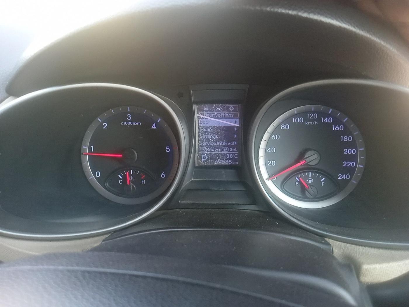 2014 Hyundai Santa Fe 4 WD AT, Diesel, Automatic, 1,69,588 km, interior