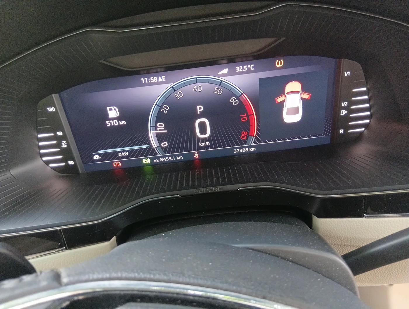 2022 Skoda Superb L&K 2.0 TSI AT, Petrol, Automatic, 37,388 km, interior