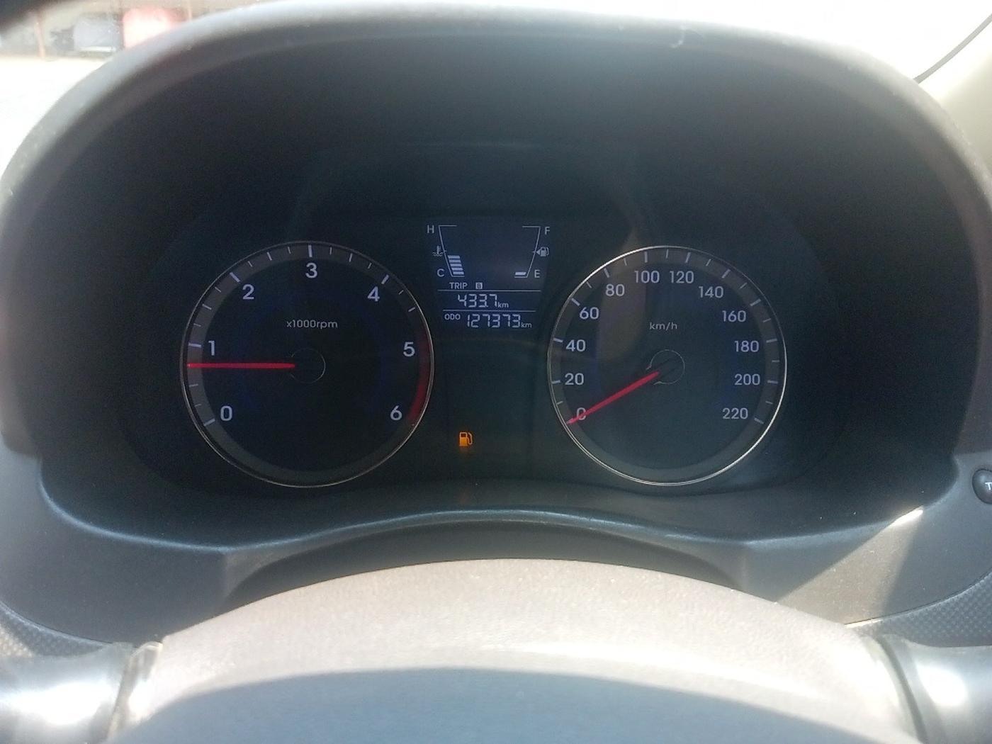 2012 Hyundai Verna FLUIDIC 1.6 CRDI EX, Diesel, Manual, 1,27,373 km, interior
