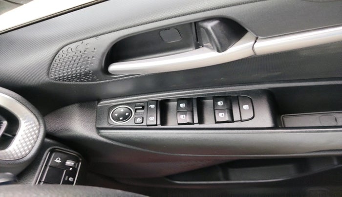 2023 KIA SONET HTK PLUS 1.5 IMT, Diesel, Manual, 35,071 km, interior