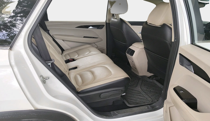 2021 MG HECTOR SHARP 2.0 DIESEL, Diesel, Manual, 1,82,556 km, interior