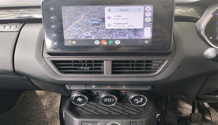 2022 Renault Kiger RXZ TURBO MT, Petrol, Manual, 30,878 km, interior