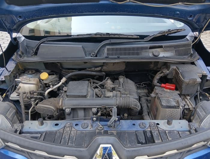 2021 Renault TRIBER RXL AMT, Petrol, Automatic, 27,873 km, exterior