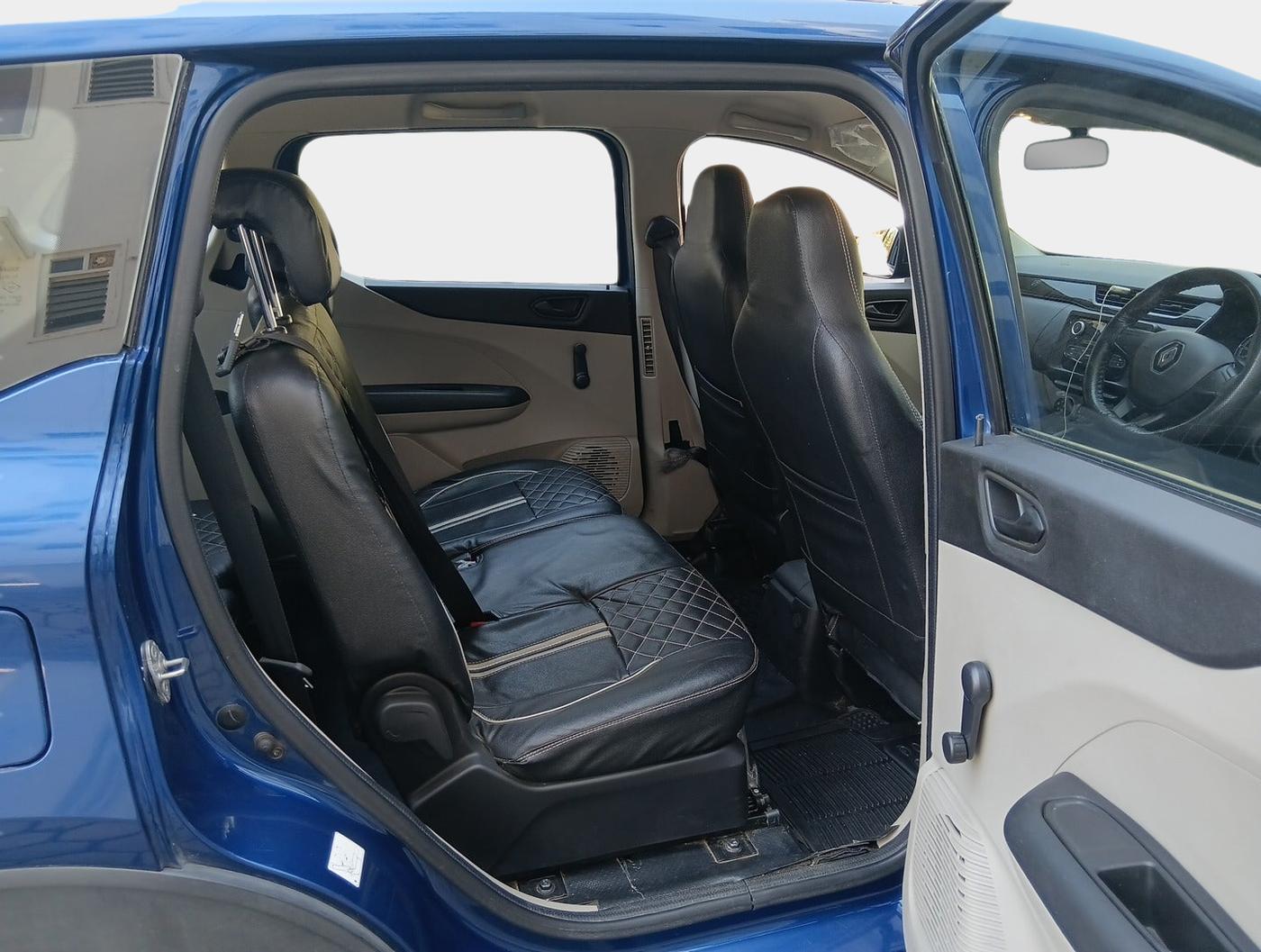 2021 Renault TRIBER RXL AMT, Petrol, Automatic, 27,873 km, interior