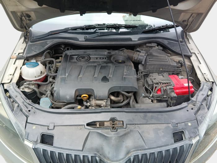 2014 Skoda Rapid 1.5 TDI CR ELEGANCE, Diesel, Manual, 1,57,000 km, exterior
