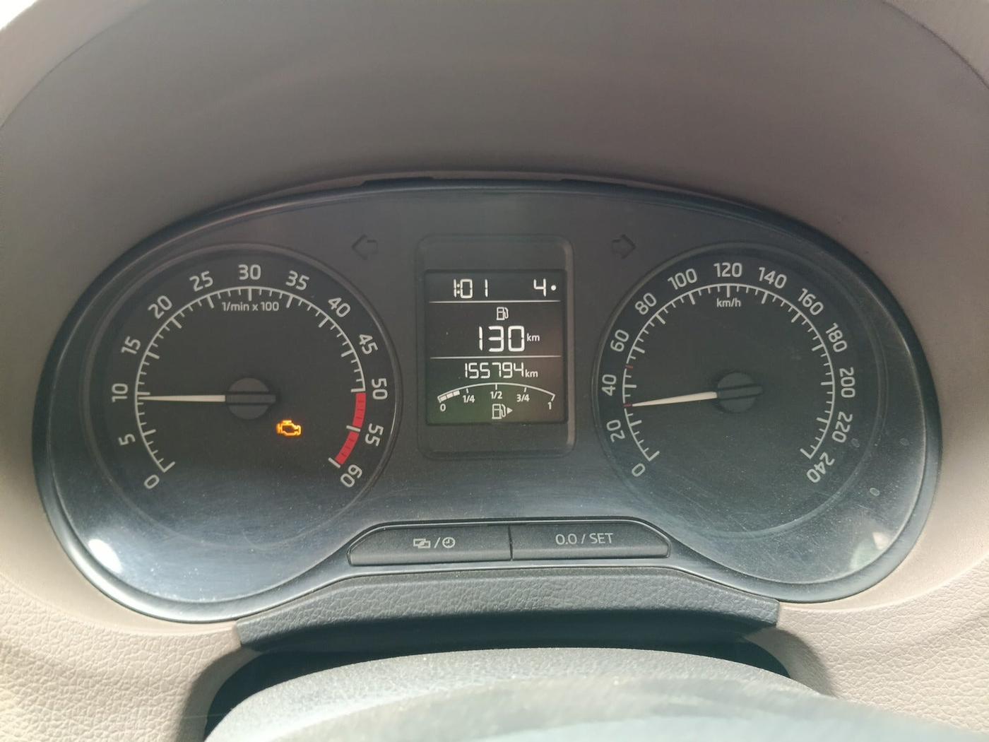 2014 Skoda Rapid 1.5 TDI CR ELEGANCE, Diesel, Manual, 1,57,000 km, interior