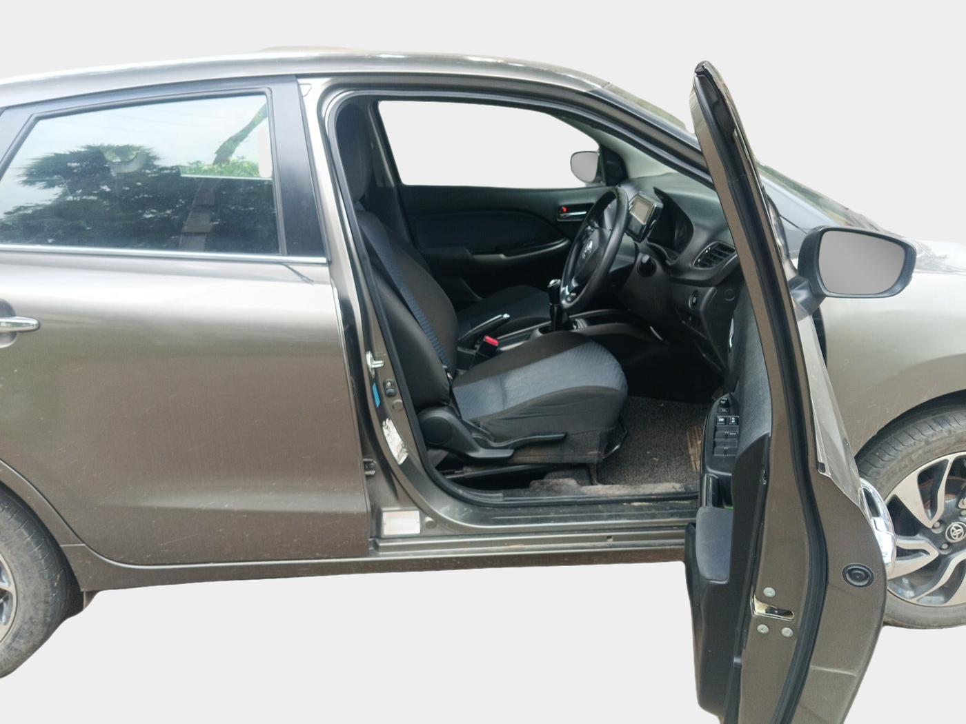 2020 Toyota Glanza G, Petrol, Manual, 98,568 km, interior