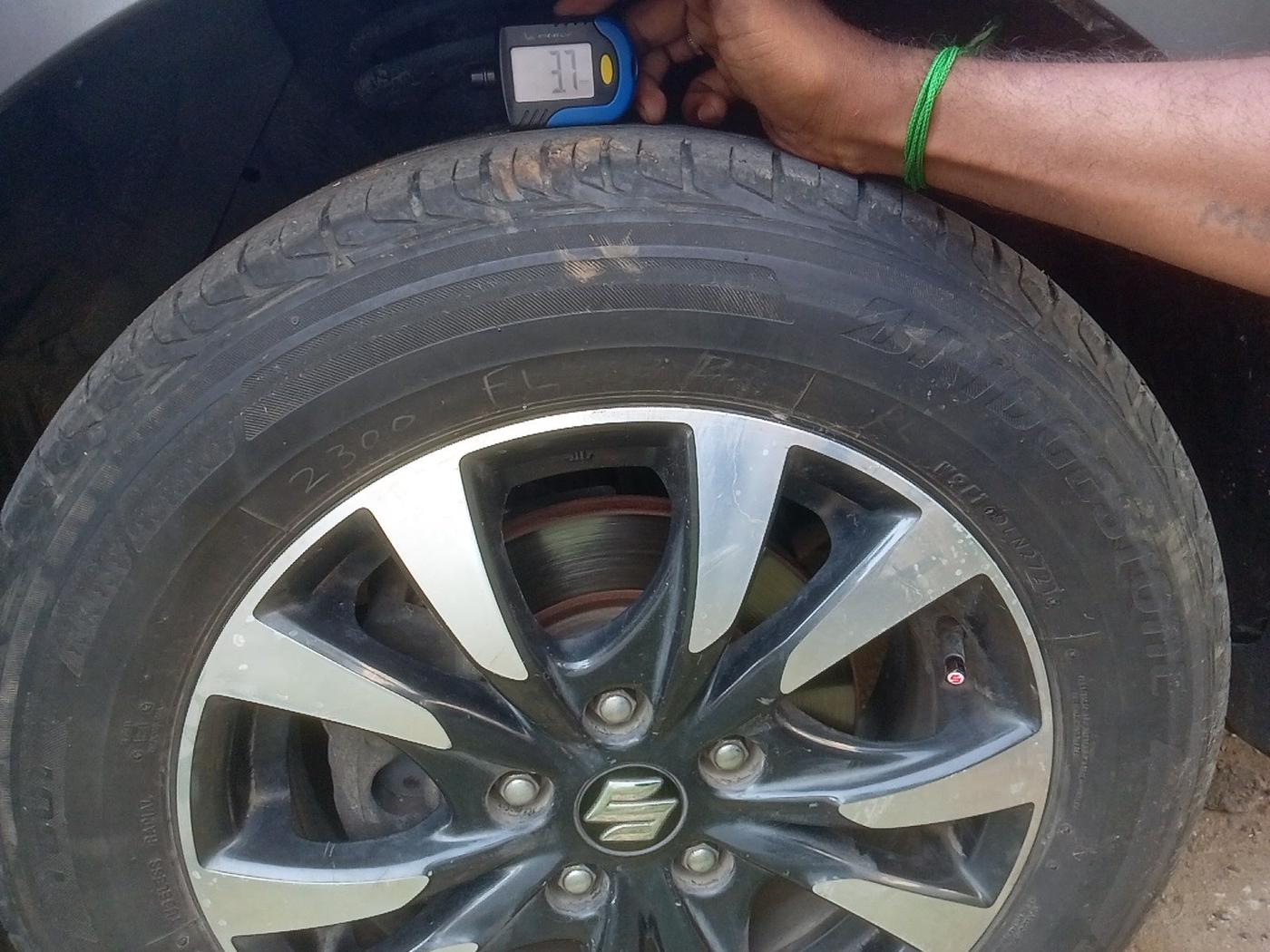 2018 Maruti S Cross ZETA 1.3, Diesel, Manual, 1,12,246 km, tyre