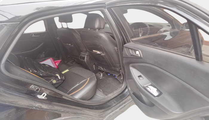 2015 Hyundai i20 Active 1.4 SX, Diesel, Manual, 1,05,639 km, interior