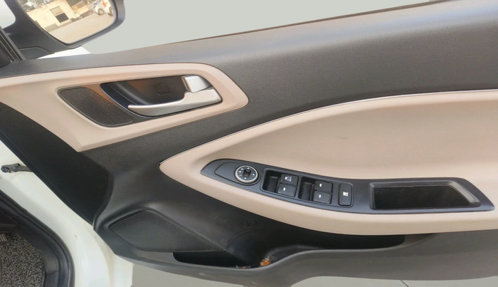 2019 Hyundai Elite i20 MAGNA PLUS 1.2, Petrol, Manual, 1,24,970 km, interior