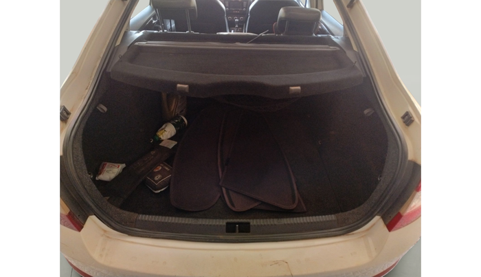 2015 Skoda Octavia ELEGANCE 1.8 TSI AT, Petrol, Automatic, 1,23,940 km, exterior