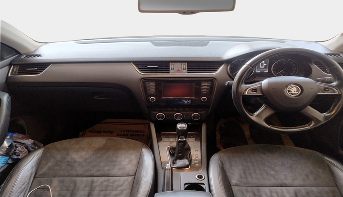 2015 Skoda Octavia ELEGANCE 1.8 TSI AT, Petrol, Automatic, 1,23,940 km, interior