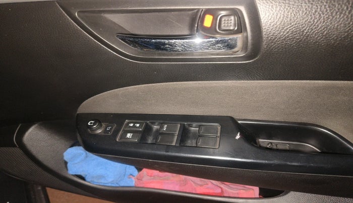 2017 Maruti Swift VXI O, Petrol, Manual, 33,204 km, interior