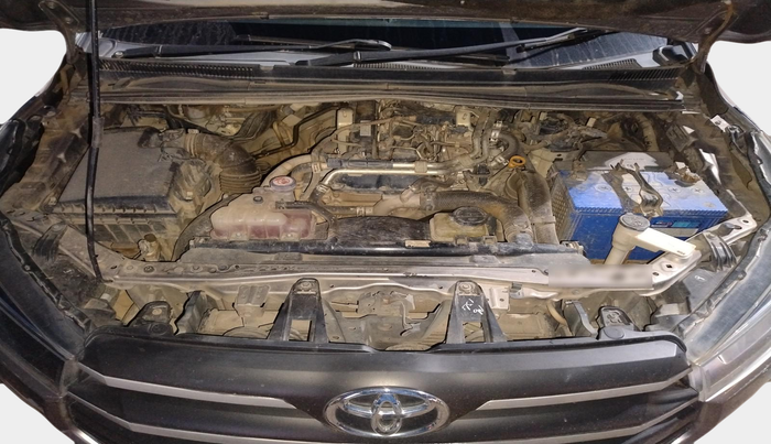 2017 Toyota Innova Crysta 2.4 GX 8 STR, Diesel, Manual, 1,26,605 km, exterior