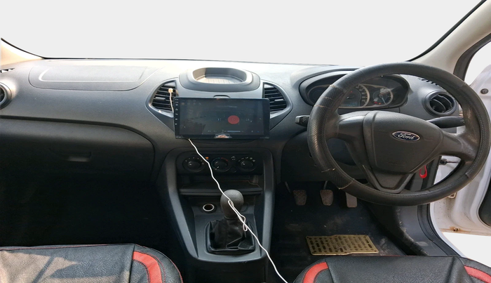 2015 Ford New Figo AMBIENTE 1.2 PETROL, Petrol, Manual, 1,08,274 km, interior