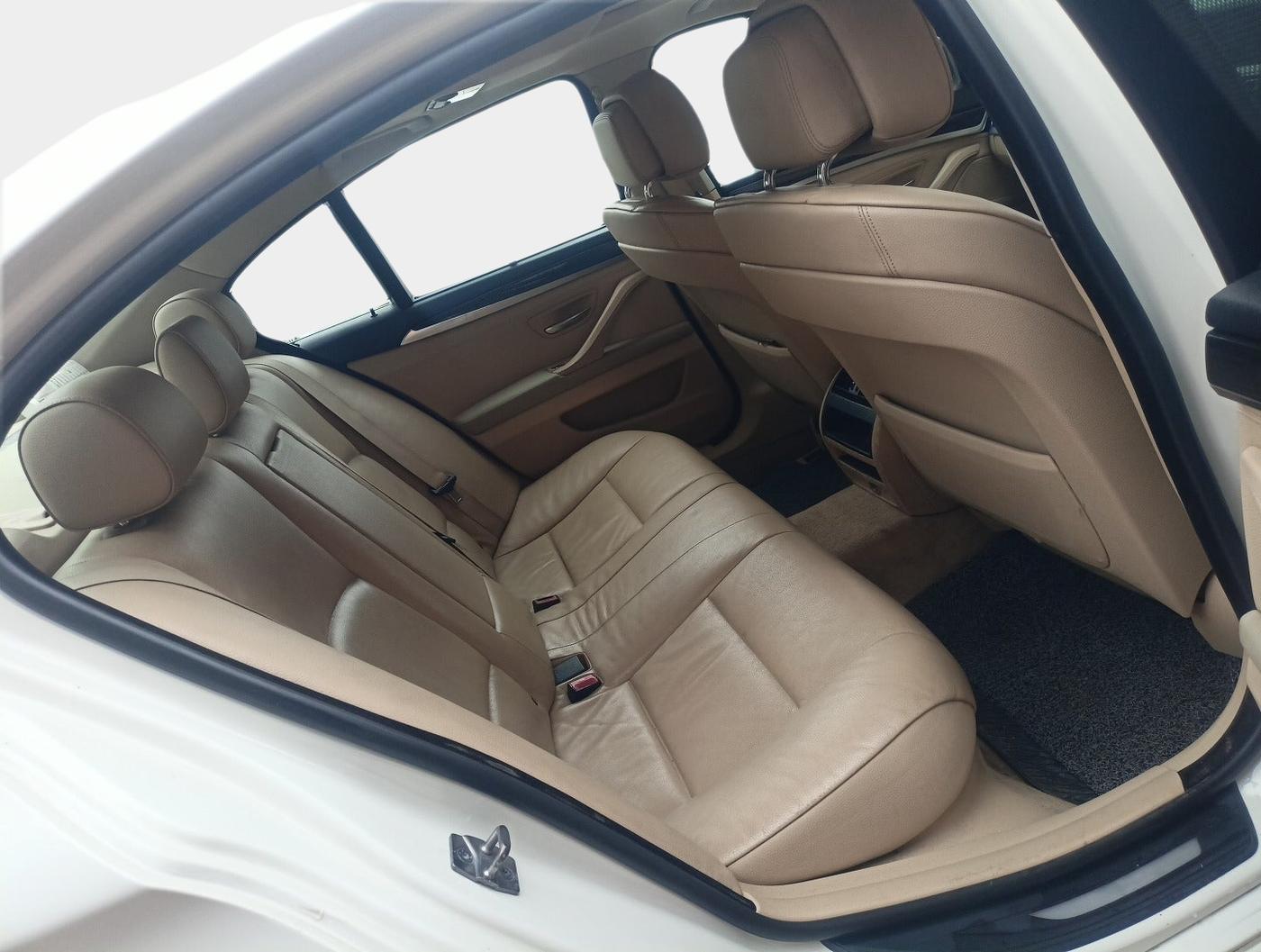 2011 BMW 5 Series 520D 2.0, Diesel, Automatic, 1,34,093 km, interior