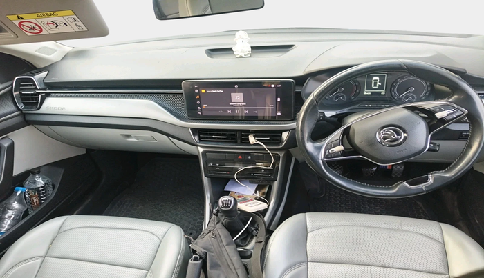 2021 Skoda KUSHAQ AMBITION 1.0L TSI MT, Petrol, Manual, 88,435 km, interior