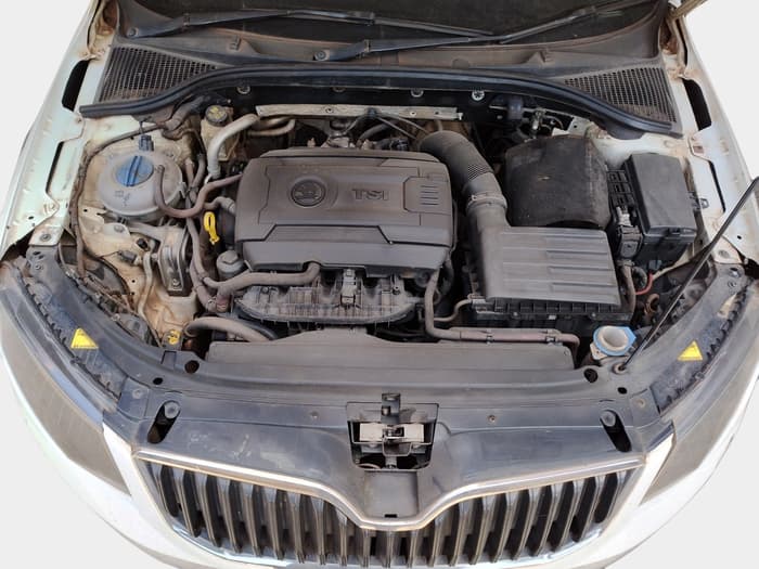 2015 Skoda Octavia ELEGANCE 1.8 TSI AT, Petrol, Automatic, 1,23,920 km, exterior