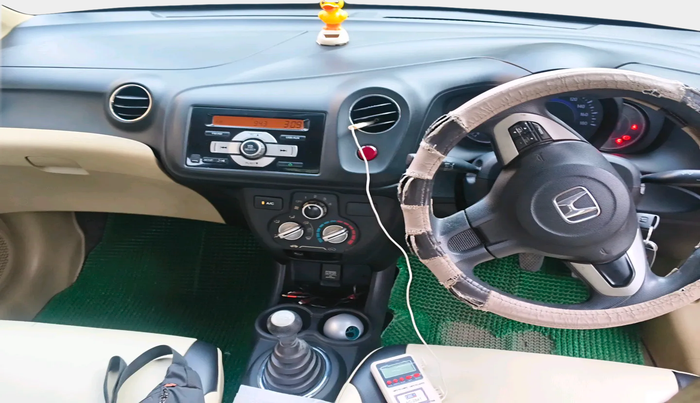 2015 Honda Amaze 1.2L I-VTEC S, Petrol, Manual, 60,553 km, interior