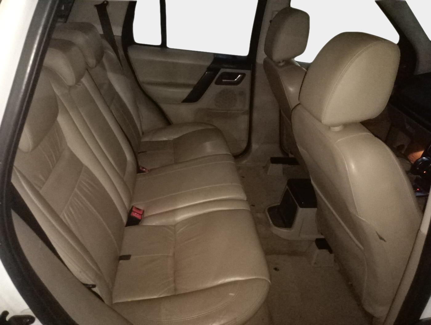 2013 Landrover Freelander 2 SD4 HSE, Diesel, Automatic, 1,42,052 km, interior