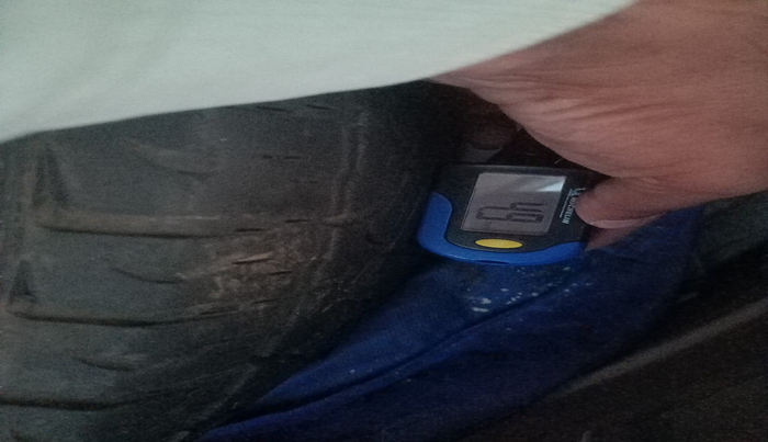 2013 Landrover Freelander 2 SD4 HSE, Diesel, Automatic, 1,42,052 km, tyre