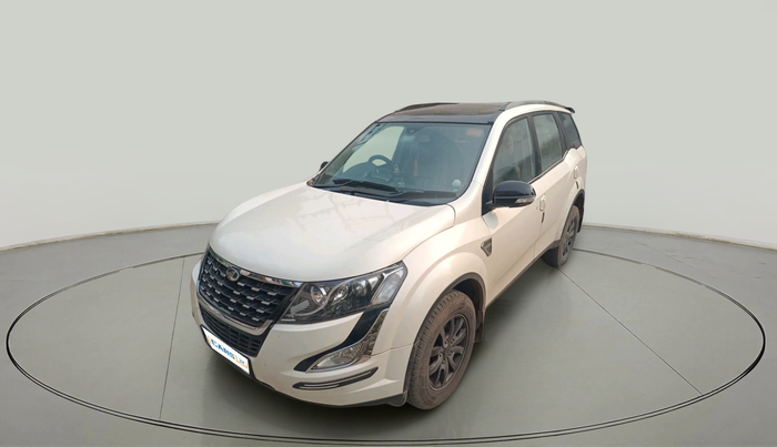 2017 Mahindra XUV500 W10 1.99, Diesel, Manual, 68,531 km, exterior