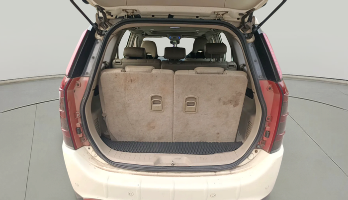 2017 Mahindra XUV500 W10 1.99, Diesel, Manual, 68,531 km, exterior