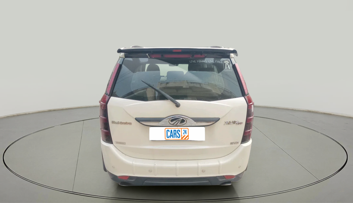 2017 Mahindra XUV500 W10 1.99, Diesel, Manual, 68,531 km, exterior