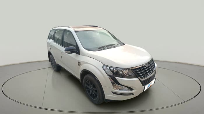 2017 Mahindra XUV500 W10 1.99, Diesel, Manual, 68,531 km, exterior
