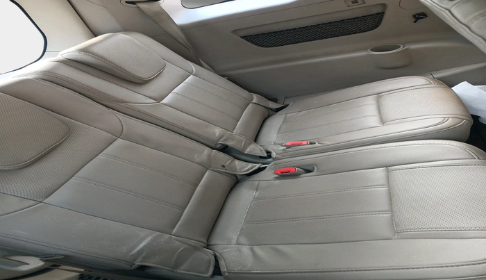 2017 Mahindra XUV500 W10 1.99, Diesel, Manual, 68,531 km, interior