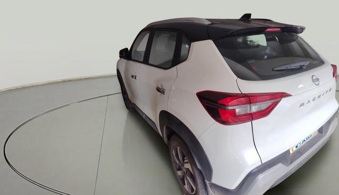 2024 Nissan MAGNITE N-Connecta B4D 1.0 Petrol MT Dual Tone, Petrol, Manual, 2,300 km, exterior