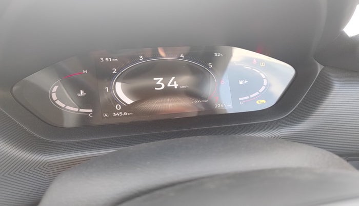 2024 Nissan MAGNITE N-Connecta B4D 1.0 Petrol MT Dual Tone, Petrol, Manual, 2,300 km, interior