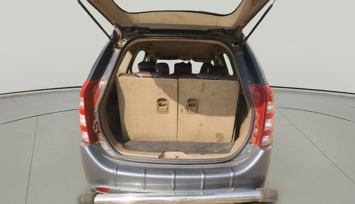 2014 Mahindra XUV500 W4, Diesel, Manual, 69,823 km, exterior