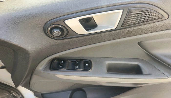 2014 Ford Ecosport TITANIUM 1.5L DIESEL (OPT), Diesel, Manual, 1,27,286 km, interior