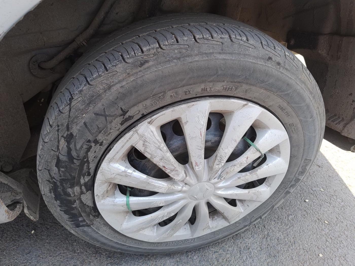 2015 Honda Amaze 1.5L I-DTEC S, Diesel, Manual, 95,528 km, tyre