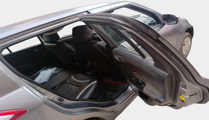 2013 Maruti Swift VXI, Petrol, Manual, 69,617 km, interior