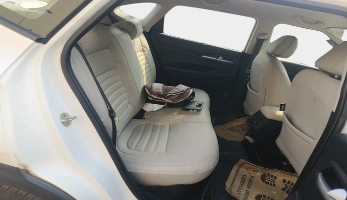 2021 KIA SELTOS HTK PLUS 1.5, Petrol, Manual, 1,13,934 km, interior