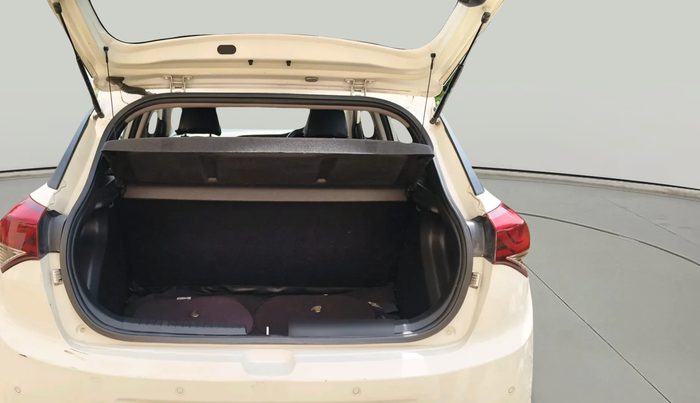 2015 Hyundai Elite i20 SPORTZ 1.2 (O), Petrol, Manual, 53,365 km, exterior