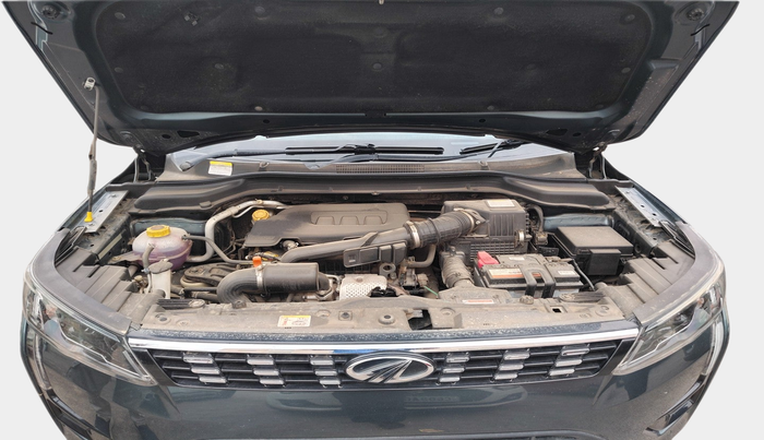 2021 Mahindra XUV300 W8 (O) 1.2 PETROL, Petrol, Manual, 21,000 km, exterior