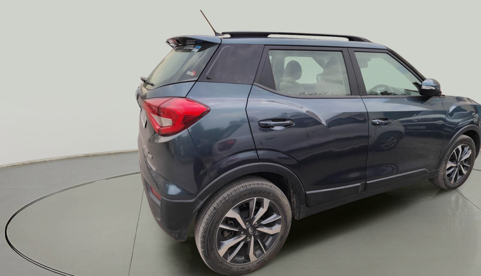 2021 Mahindra XUV300 W8 (O) 1.2 PETROL, Petrol, Manual, 21,000 km, exterior