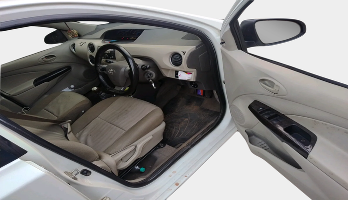 2014 Toyota Etios VX-D, Diesel, Manual, 1,41,425 km, interior