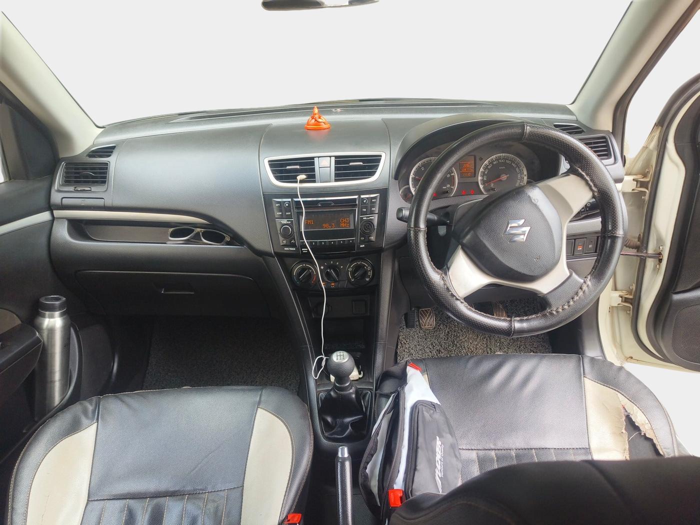 2015 Maruti Swift VDI, Diesel, Manual, 1,29,500 km, interior