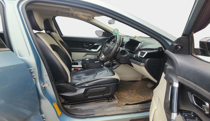 2022 Tata Safari XTA PLUS, Diesel, Automatic, 1,32,605 km, interior