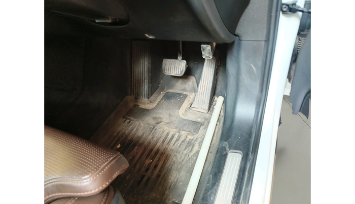 2025 Volvo XC 60 B5 Ultra, Petrol, Automatic, 25,148 km, interior