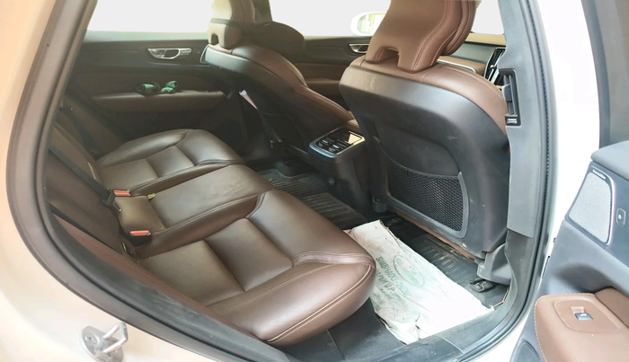 2025 Volvo XC 60 B5 Ultra, Petrol, Automatic, 25,148 km, interior