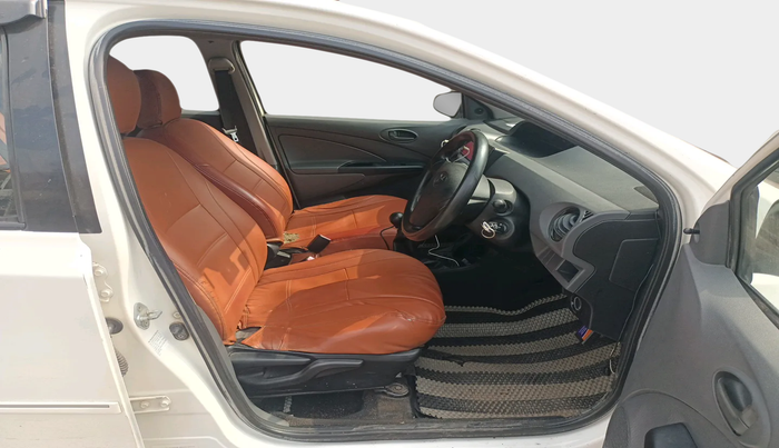 2013 Toyota Etios G, Petrol, Manual, 1,56,181 km, interior