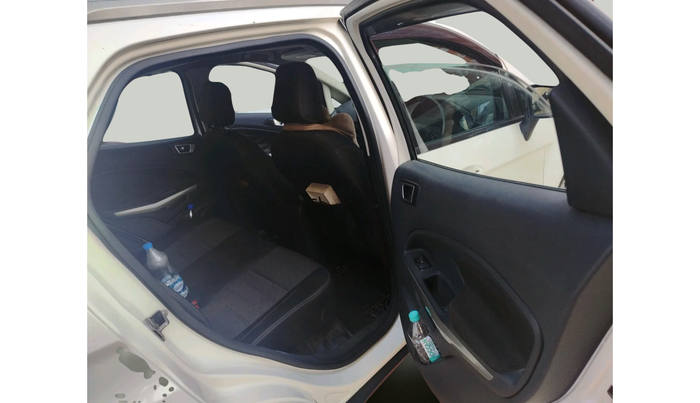 2018 Ford Ecosport TITANIUM 1.5L DIESEL, Diesel, Manual, 2,11,083 km, interior